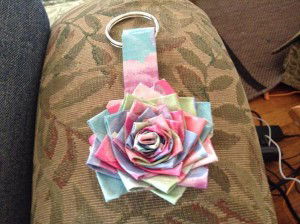 diy duct tape flower keychain